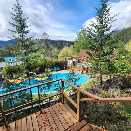 Motel Tyrol Радіум-Гот-Спрінгс Екстер'єр фото